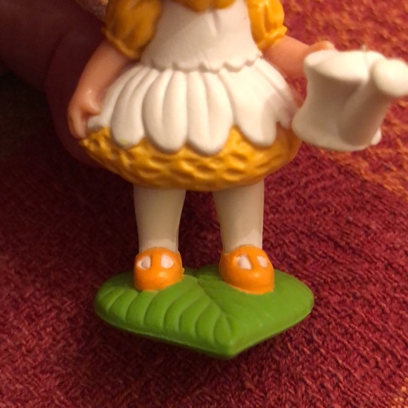 NIB Vintage 1983 Avon Products Daisy Dreamer Mini Blossom  Doll - Picture 15 of 16